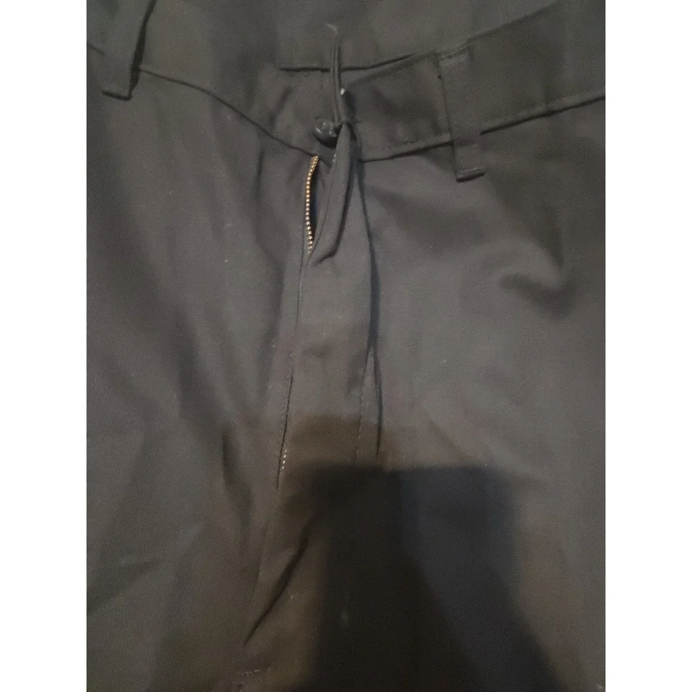 Edwards black cargo
